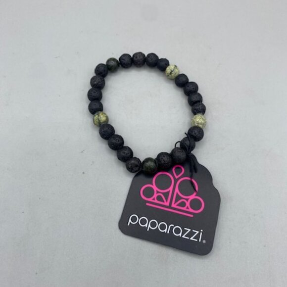 Paparazzi Enlivened Green Urban Bracelet - Picture 1 of 2